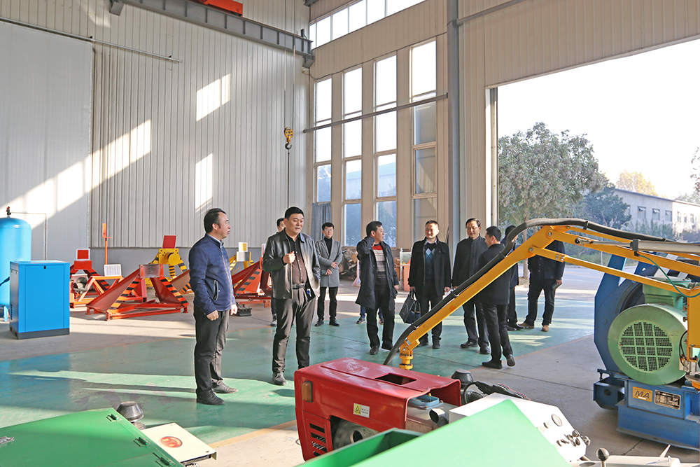 Warmly Welcome The Leaders Of Jining Technological Education Group To Visit China Coal Group