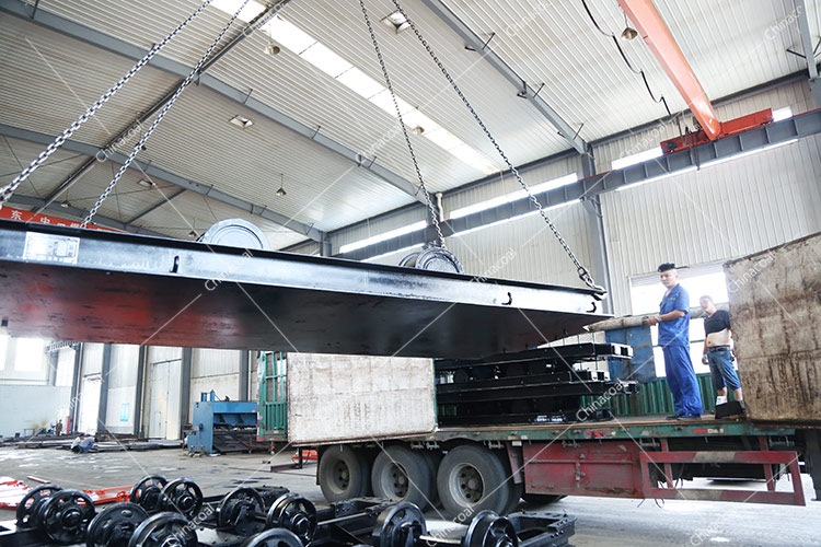 China Coal Group sent a batch of hydraulic props and flatbed Cars to two major mines in Shanxi and Jinzhong