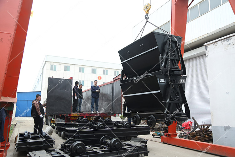 China Coal Group Sent A Batch Of Dump Mine Car And Flatbed Mine Car To Yan'An, Shaanxi