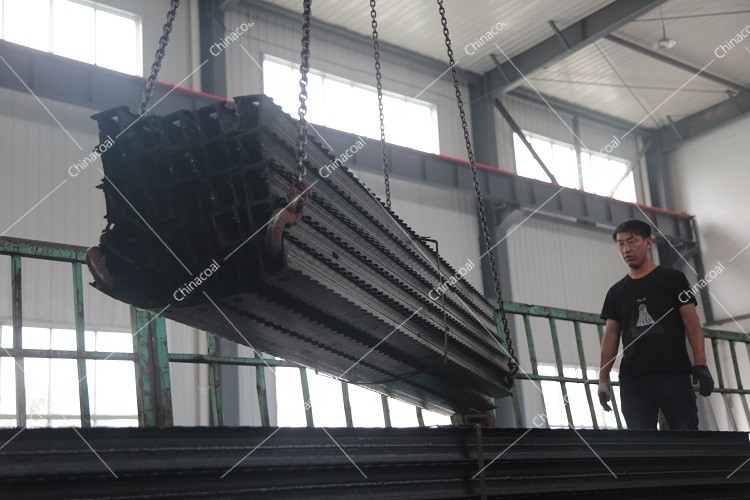  China Coal Group Sent A Batch Of Metal Roof Beams To Dalian Port