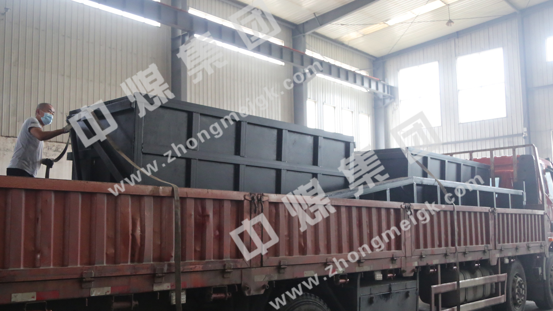 China Coal Group Sent A Batch Of Side Dump Mine Cars To Gansu