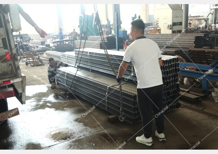 China Coal Group Sent A Batch Of Metal Roof Beams To Lanzhou, Gansu