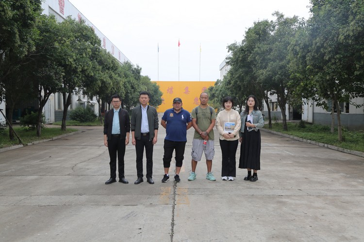 Mongolian Businessmen Visit China Coal Group To Purchase Construction Machinery