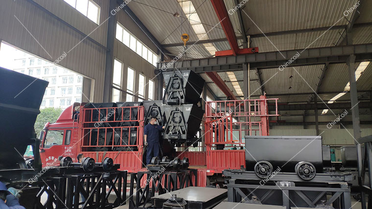 China Coal Group Sent A Batch Of Bucket-tipping Mine Car To Zaozhuang City