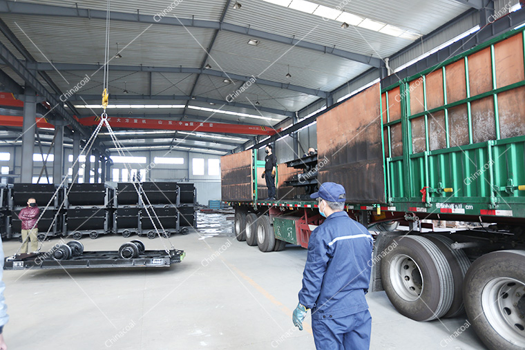 China Coal Group A Batch Flat Cart And Miner Equipment Sent Separately Shanxi And Anhui Province