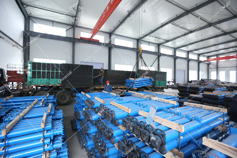China Coal Group Sent A Batch Of Mining Single Hydraulic Props To Lanzhou, Gansu