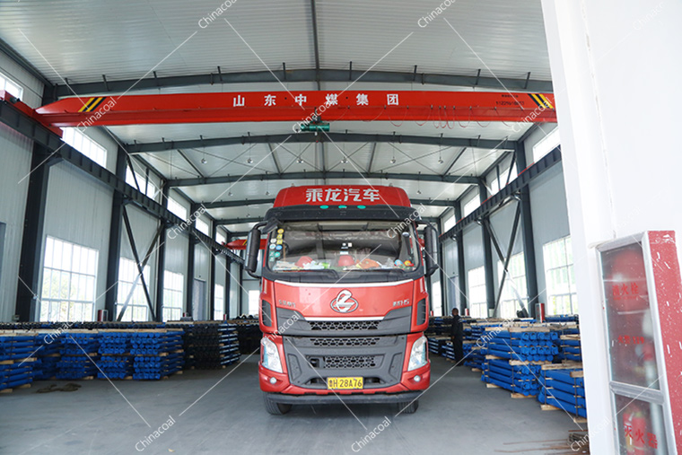 China Coal Group Sent A Batch Of Mining Single Hydraulic Props To Changzhi, Shanxi