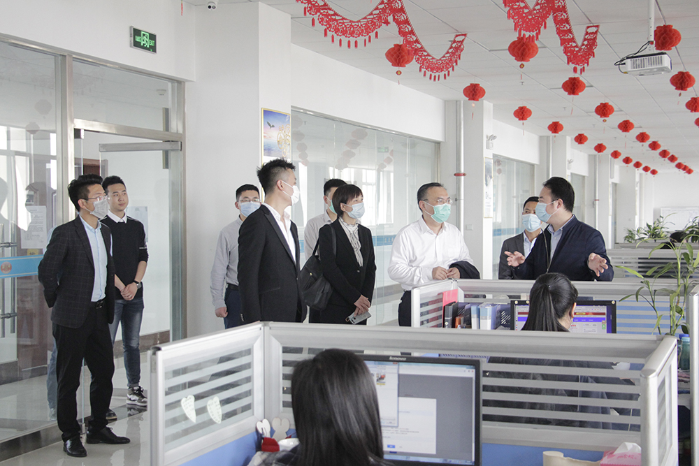 Warmly Welcome Experts From The Legal Service Team For Epidemic Prevention And Control To Visit China Coal Group For Guidance