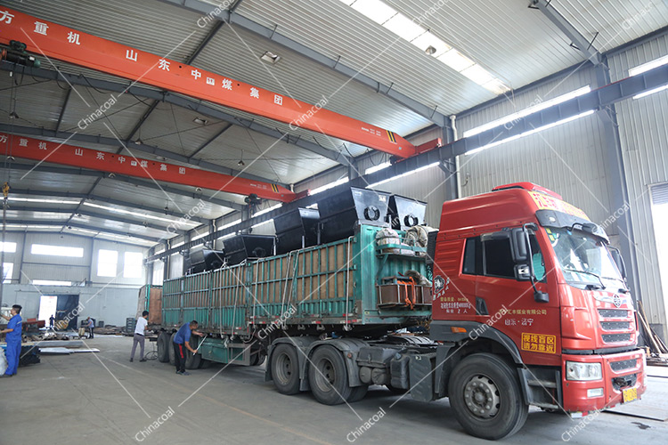 China Coal Group Sent A Batch Of Bucket-tipping Mine Cart To A Mine In Nanjing