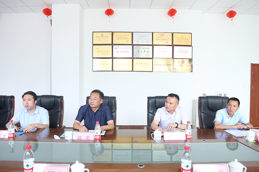 Warm Welcome Shandong Mingda Industrial Group Leaders Visit China Coal Group Inspection Cooperation