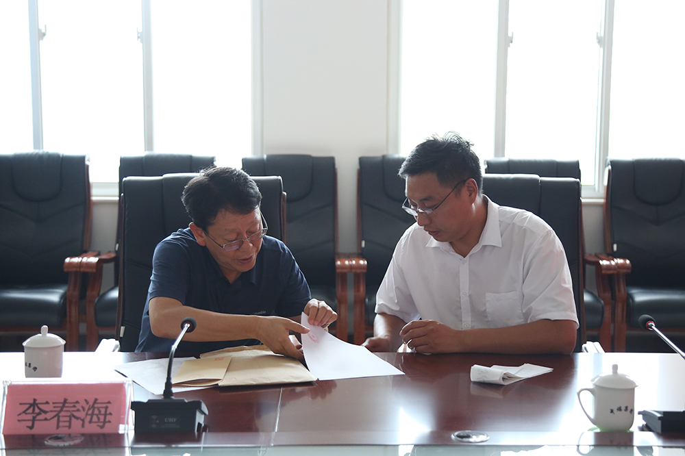 Warmly Welcome Experts From The National Safety Production Fushun Mining Equipment Inspection And Inspection Center To Visit China Coal Group For   Product Inspection