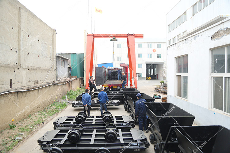 China Coal Group Sent A Batch Of Dump Mine Car And Flatbed Mine Car To Yan'An, Shaanxi