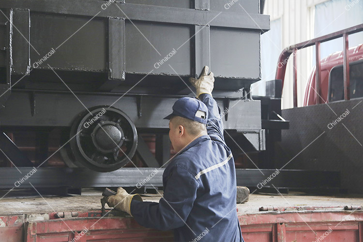 China Coal Group Sent A Batch Of Curved Rail Side Dump Mine Car To Yunnan