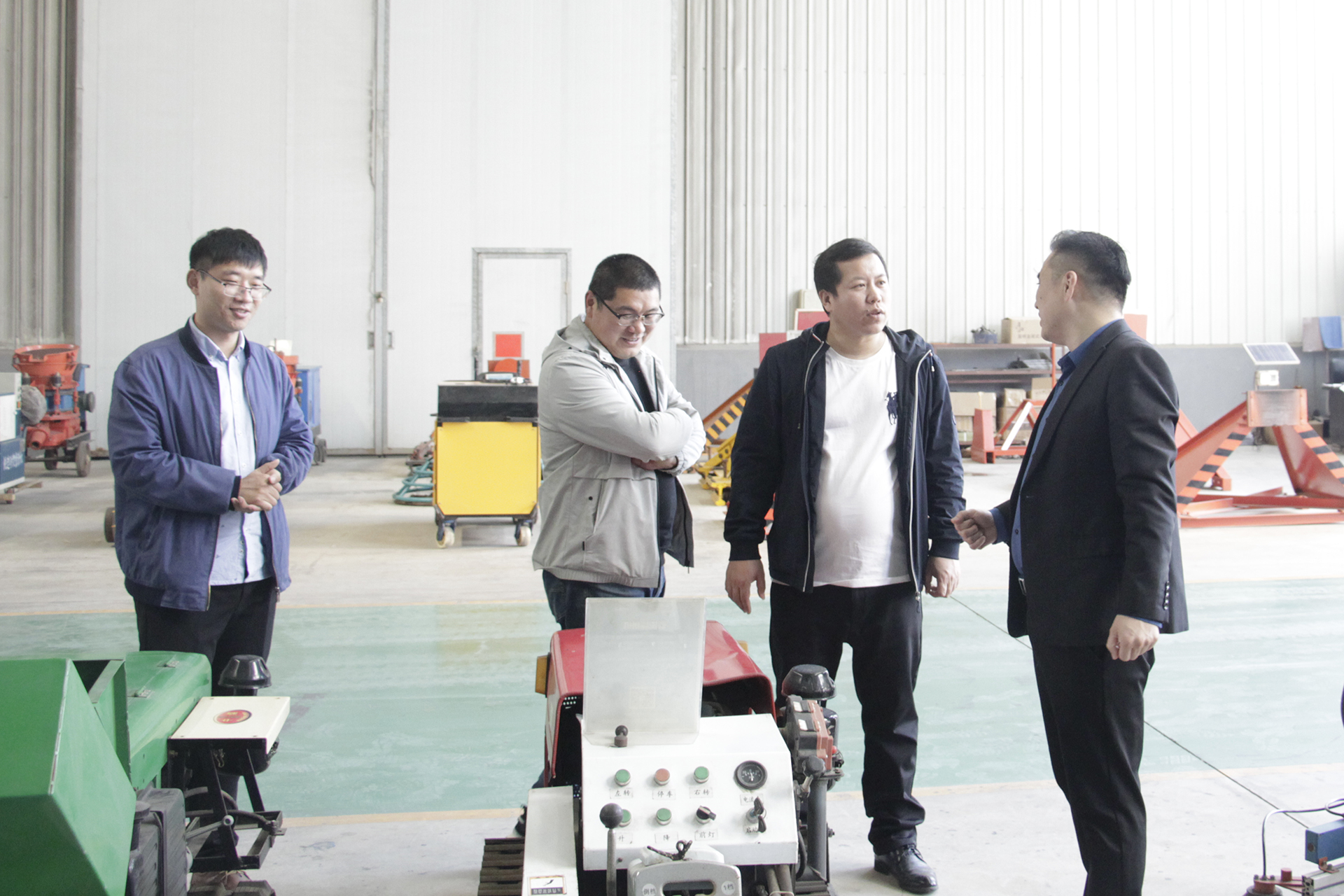 Warmly Welcome The Leaders Of Pan Asia International Freight Company To Visit Our Group To Discuss Cooperation