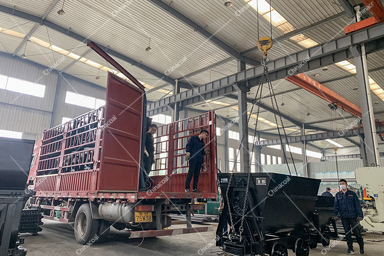 China Coal Group Sent A Batch Of Bucket Tipping Mine Car To Hangzhou Province