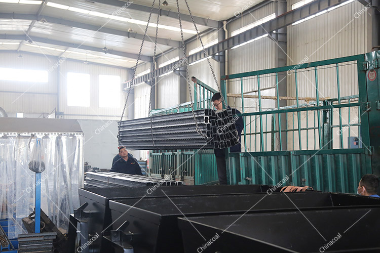 China Coal Group Sent A Batch Of Metal Roof Beams To Yunnan Province