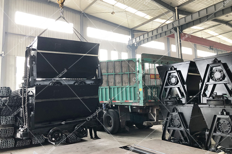 China Coal Group Sent A Batch Of Bucket-Tipping Mine Cars To Taiyuan, Shanxi