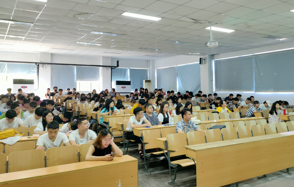 China Coal Group Participate In The Presentation Of The Department Of Electronic Information Engineering Of Jining Vocational And Technical College