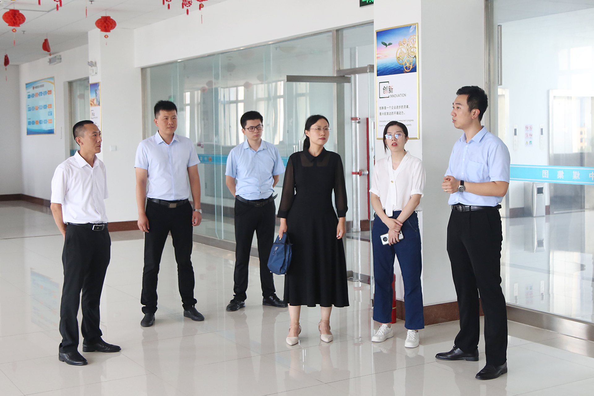Warmly Welcome The Leaders Of Jining Municipal Bureau Of Commerce To Visit China Coal Group