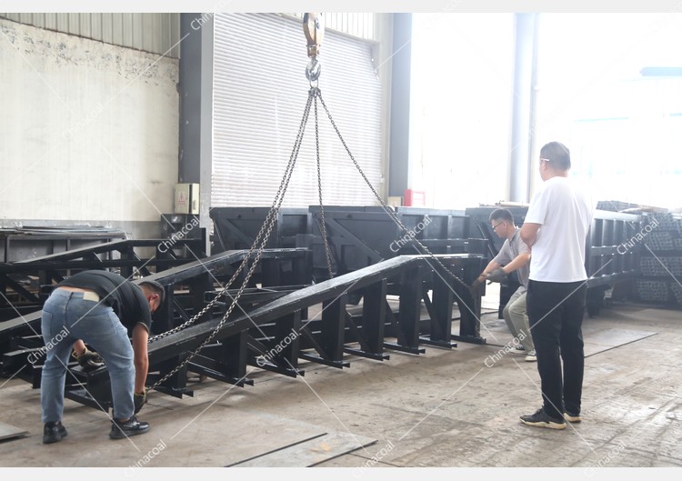 China Coal Group Sent A Batch Of Curved Rail Side Dump Mine Car To Heilongjiang