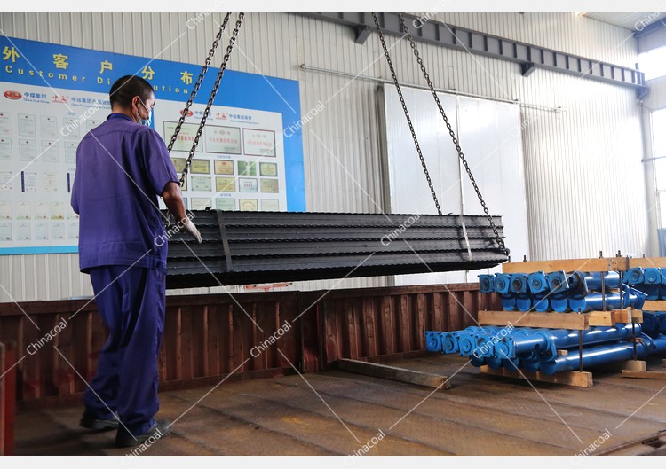 China Coal Group Sent A Batch Of Hydraulic Props And Metal Roof Beams To Qinghai