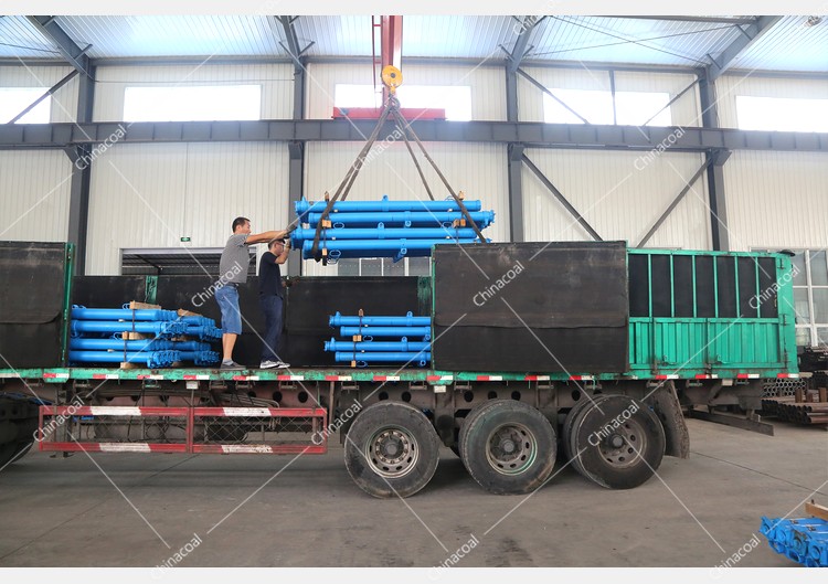China Coal Group Sent A Batch Of Hydraulic Props And Bucket Tipping Cars To Two Major Mines In Shanxi