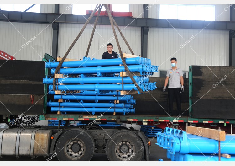 China Coal Group Sent A Batch Of Hydraulic Props And Bucket Tipping Cars To Two Major Mines In Shanxi