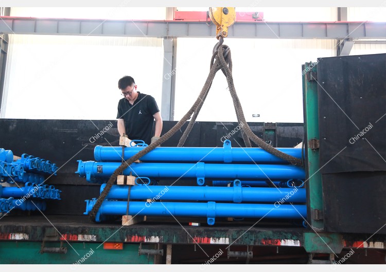 China Coal Group Sent A Batch Of Mining Single Hydraulic Props To Shaanxi