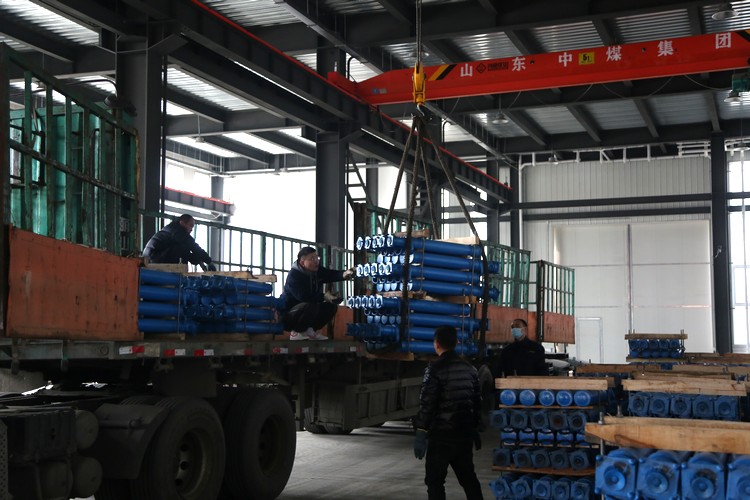 China Coal Group Sent A Batch Of Hydraulic Props To Tianjin Port