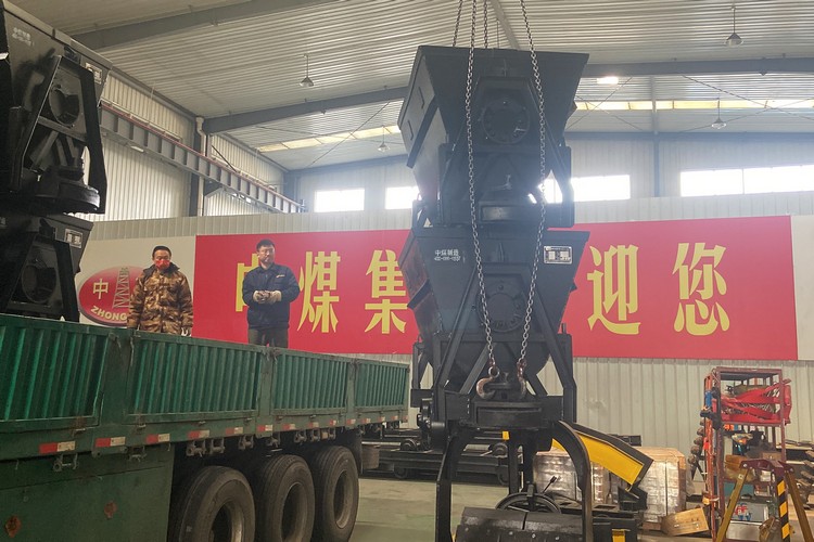 China Coal Group Sent A Batch Of Hydraulic Props And Mining Bucket Tipping Wagon To Guizhou Respectively
