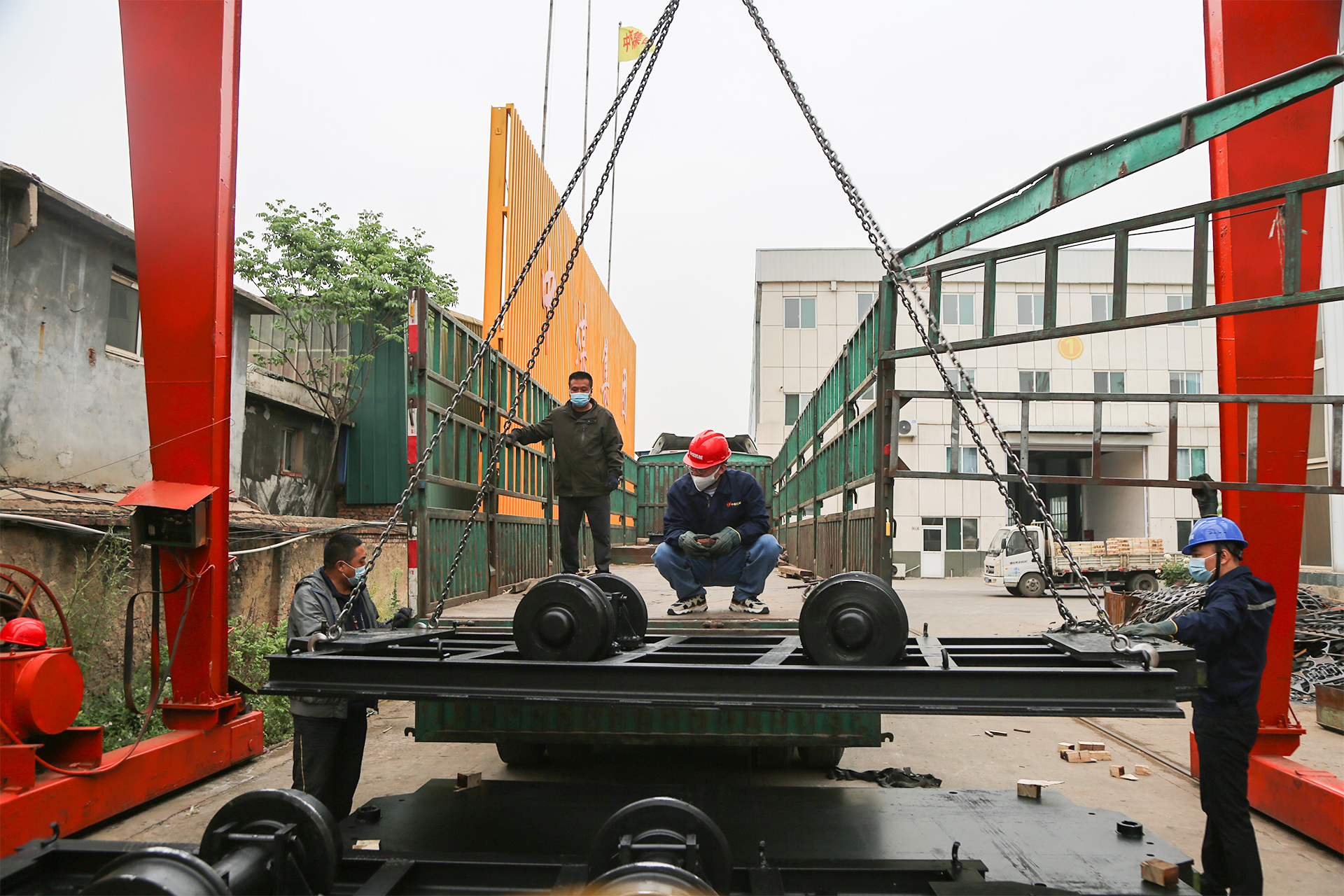 China Coal Group Sent A Batch Of Fixed Mining Cars, Material Cars And Flatbed Cars To Ningxia 