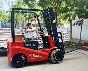 1 T Electric Forklift 4 Wheel Electric Forklift 