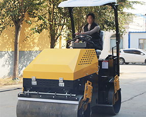 3.5 Ton Roller Road Compactor Vibrating Double Drum Roller