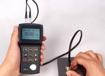 UTG100D Ultrasonic Thickness Gauge