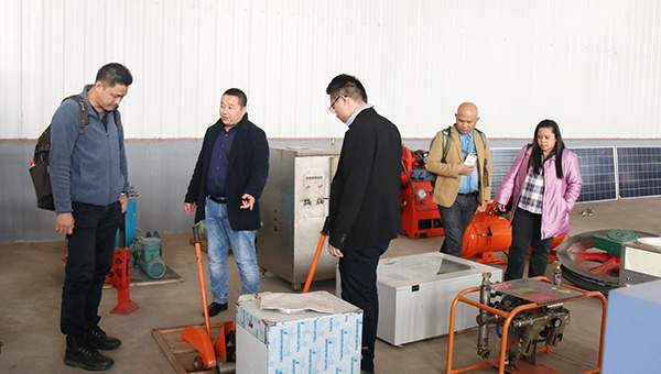 A Warm Welcome to Malaysian Businessmen to China Coal Group for Purchasing Railway Equipment