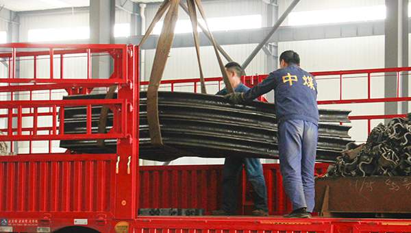 A Batch of Mining Supporting Equipment of China Coal Group Sent to Xilingol League, Inner Mongolia