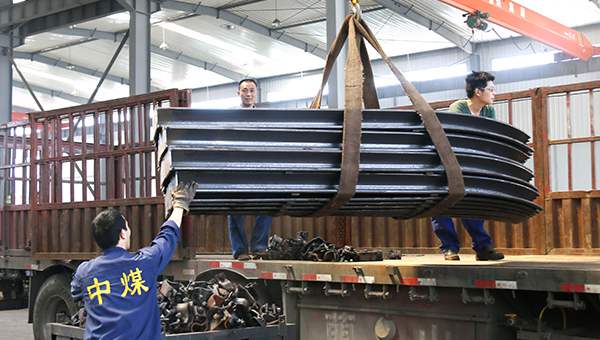 300 Sets U Steel Supports of China Coal Group Sent to Kunming of Yunnan Province
