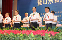 Chairman Qu Qing Awarded Outstanding Entrepreneurs