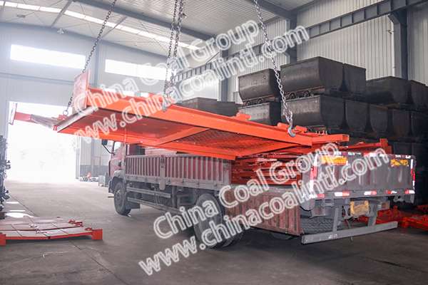 A Number of Mining Door Equipment of China Coal Group Sent to Renhua County of Guangdong Province
