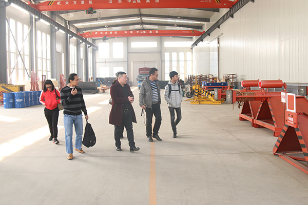  Warmly Welcome Thailand Businessmen to Visit China Coal Group to Purchase Agricultural UAV Drone