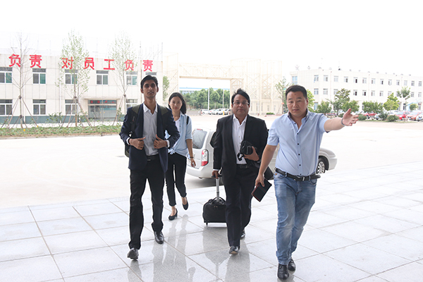 Indian Merchants Visited Shandong China Coal Group for Purchasing Railway Equipment 