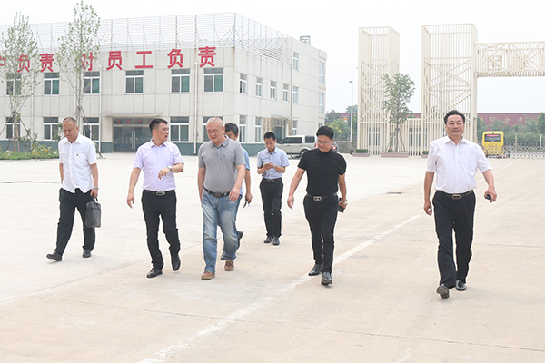 Warmly Welcome Zhejiang Chamber of Commerce of Jining Secretary General Xu and Committee for Organizations Directly Under Jining Municipal Committee Secretary Zhong to Visit China Coal Group