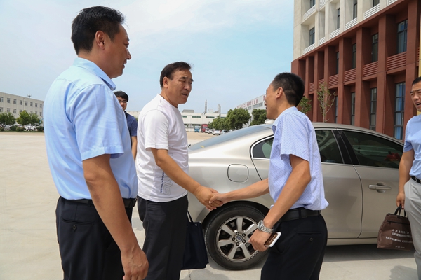 Welcome Leaders of Jining Municipal Administration of Social Organizations to Visit Jining City Industry Internet Innovation Association For Investigation