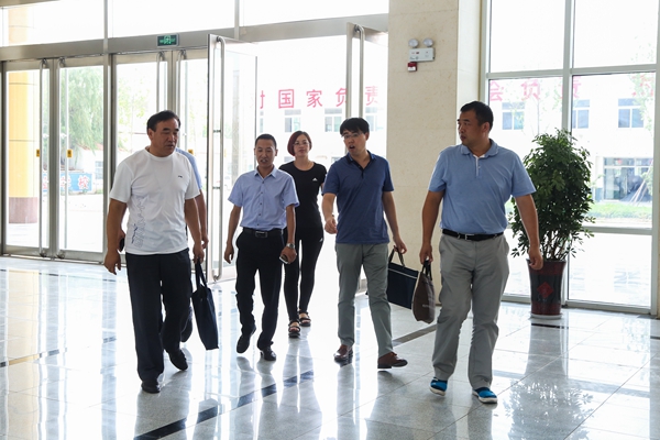 Welcome Leaders of Jining Municipal Administration of Social Organizations to Visit Jining City Industry Internet Innovation Association For Investigation