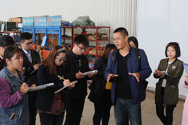 Warmly Welcome Mucking Machine Expert Manager Li Came To China Coal For Product Training