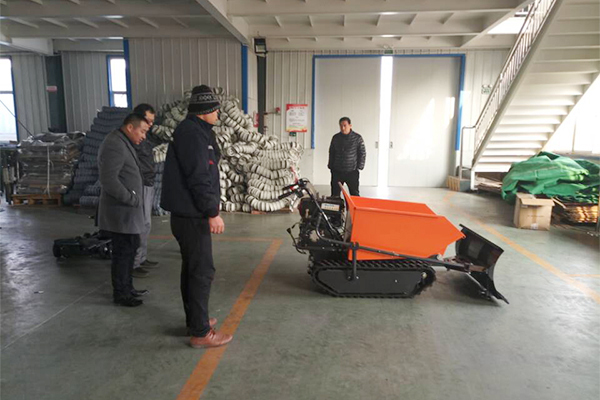 Malaysian Merchant Visit China Coal Group for Garden Crawler Dumper