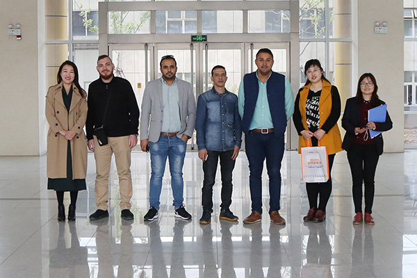 Warmly Welcomes UAE Merchants To Visit China Coal Group For Purchase Pavement Equipment