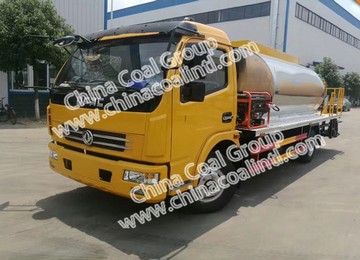 5000 Liters 4x2 Asphaltum Road Repairing Vehicle