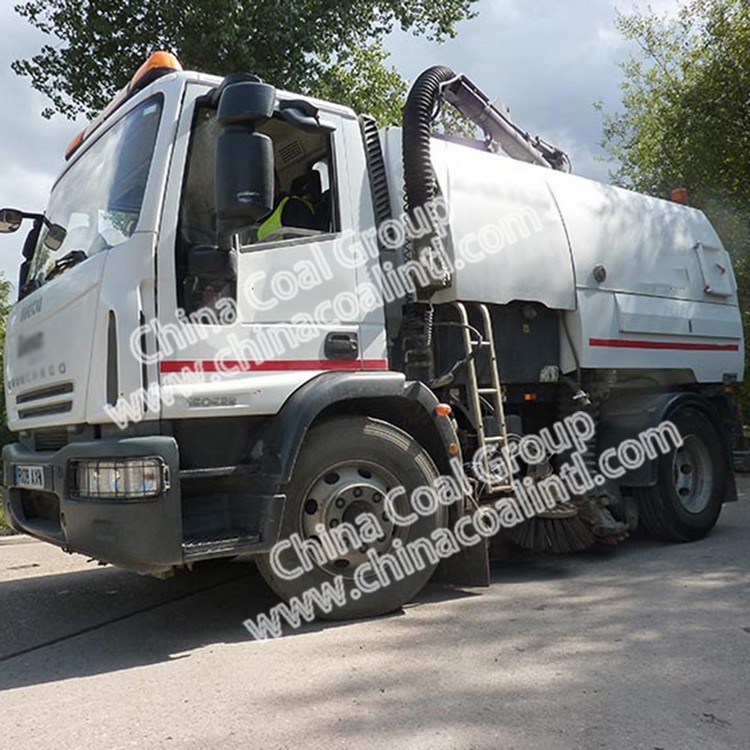 68hp 4*2 Large Road Sweeper