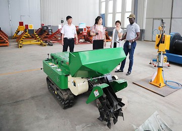Warmly Welcomes Ugandan Merchants To Visit China Coal Group To Purchase Agricultural Equipment